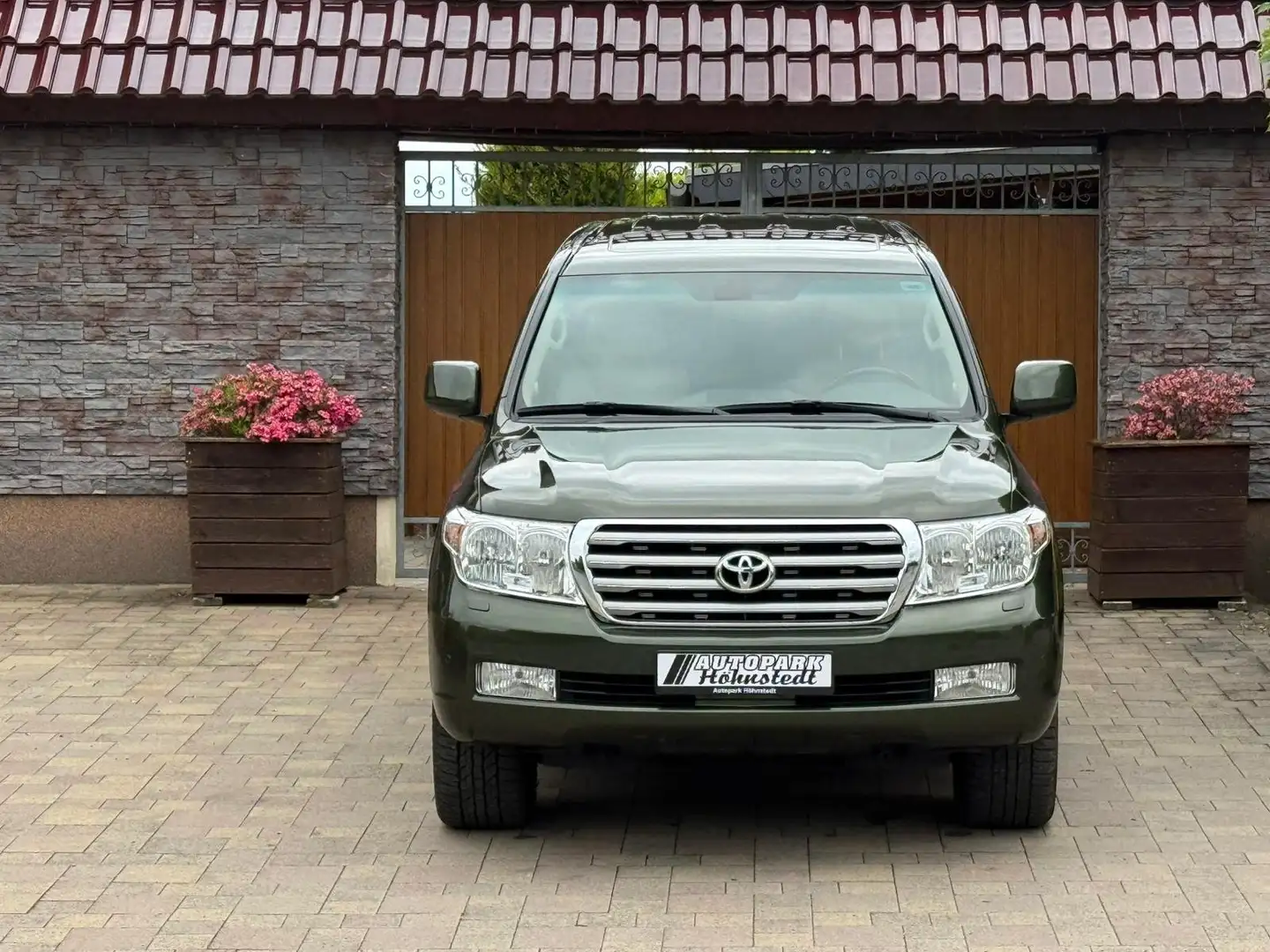 Toyota Land Cruiser Executive Green - 2