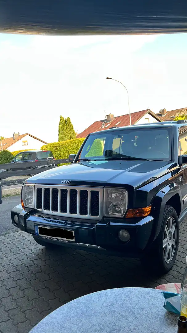 Jeep Commander 5.7 V8 HEMI Automatik Overland Zwart - 1