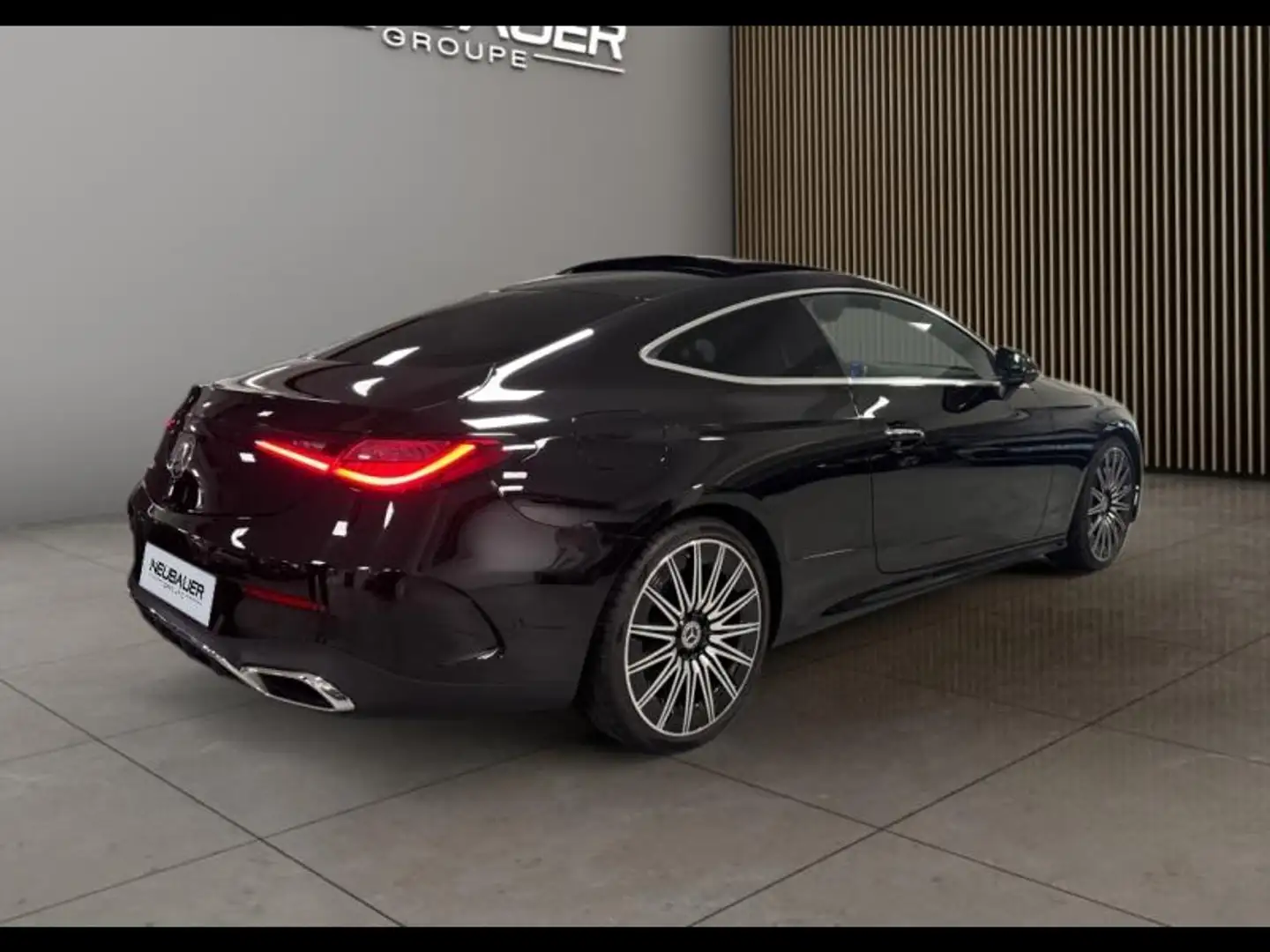 Mercedes-Benz CL 200 200 204ch AMG Line 9G Tronic Schwarz - 2