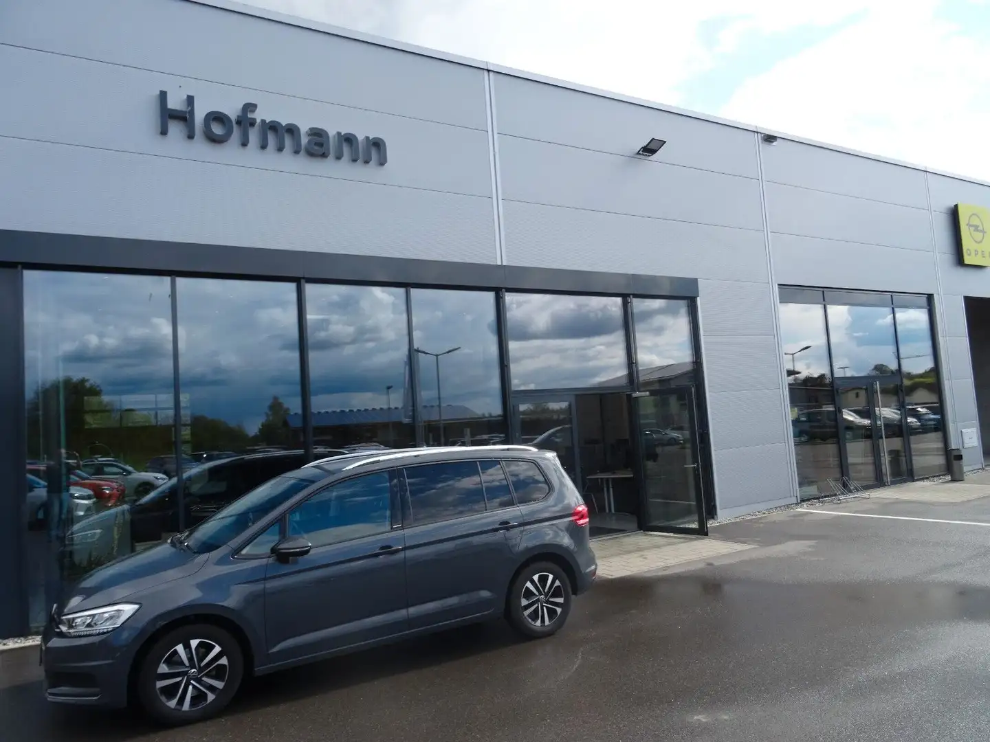 Volkswagen Touran United Klima, Navi, PDC, 7-Sitzer Gris - 1