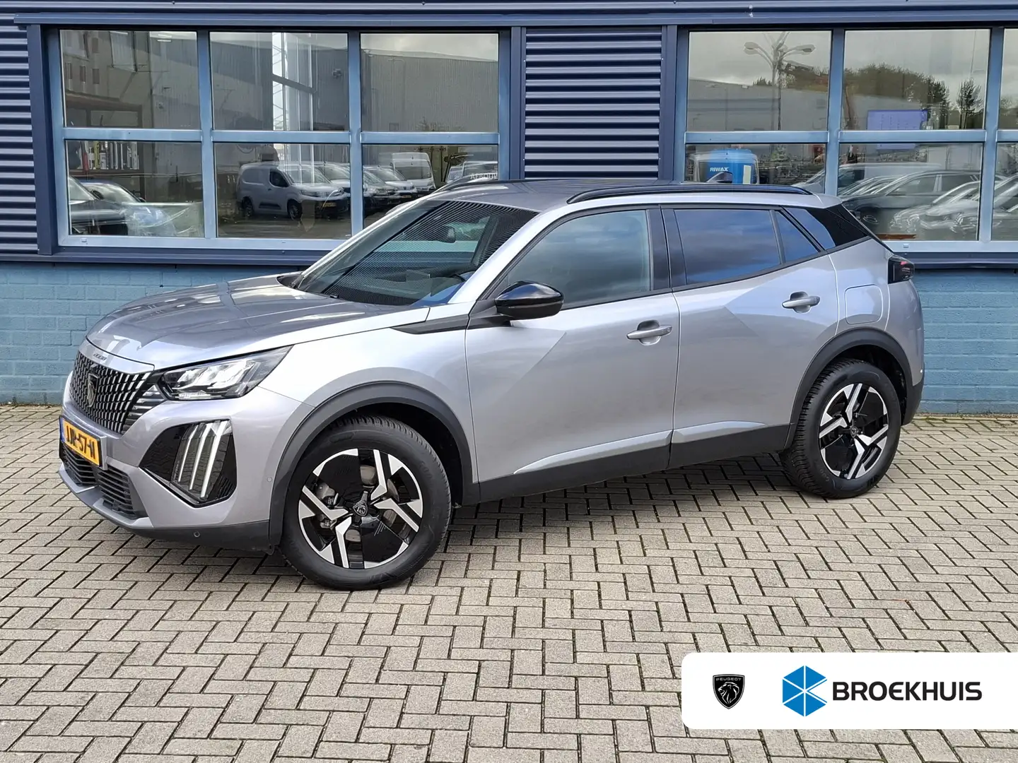 Peugeot 2008 1.2 Hybrid 136 Allure | Achterbank in delen neerkl Grijs - 1