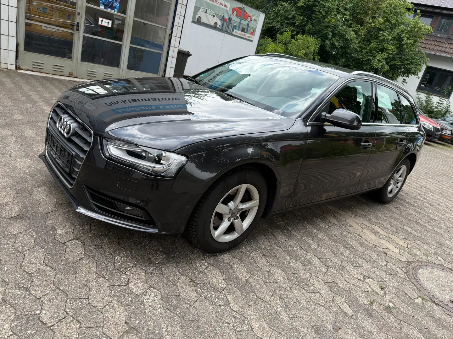 Audi A4 Avant 1.8 TFSI Ambiente Black - 1