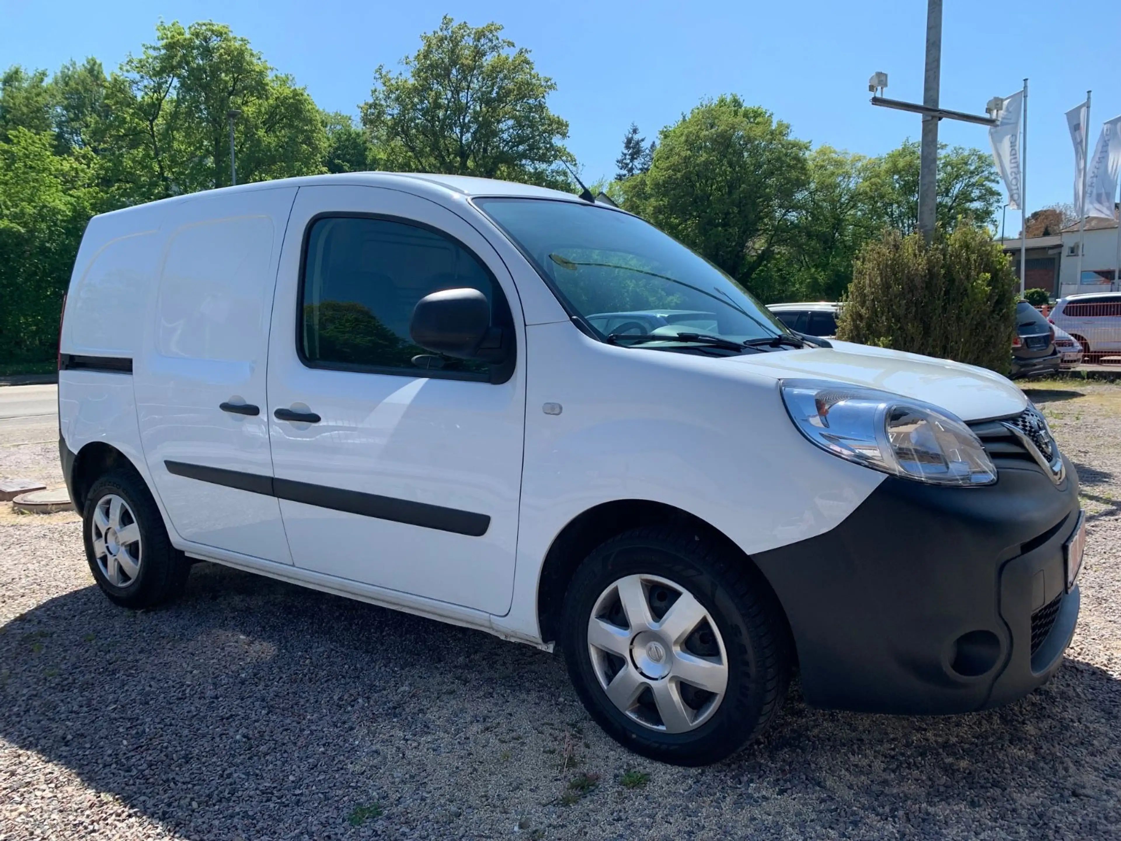 Nissan NV250 Kastenwagen L1H1 2,0t Pro **Klima** — photo 8