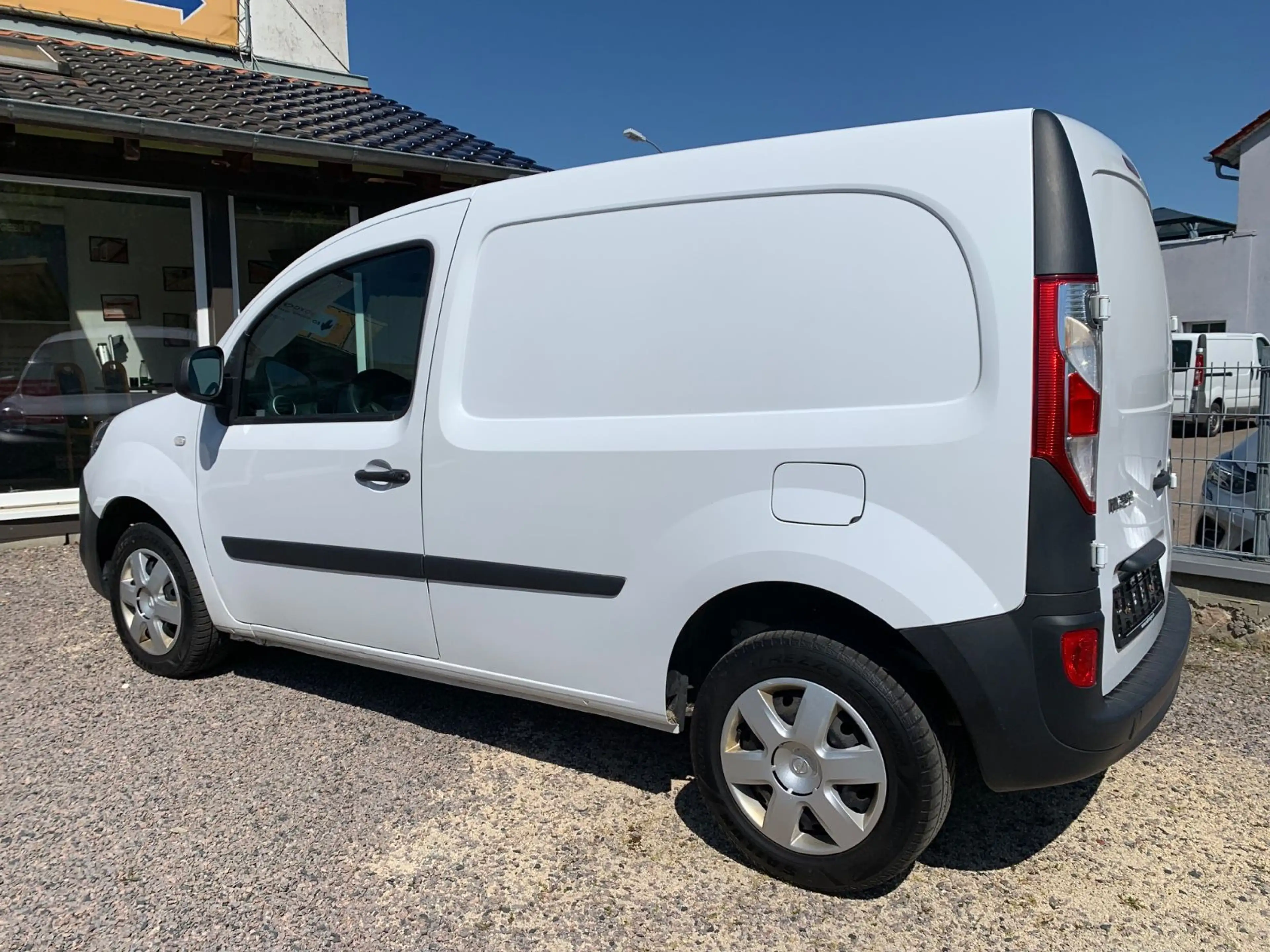 Nissan NV250 Kastenwagen L1H1 2,0t Pro **Klima** — photo 7