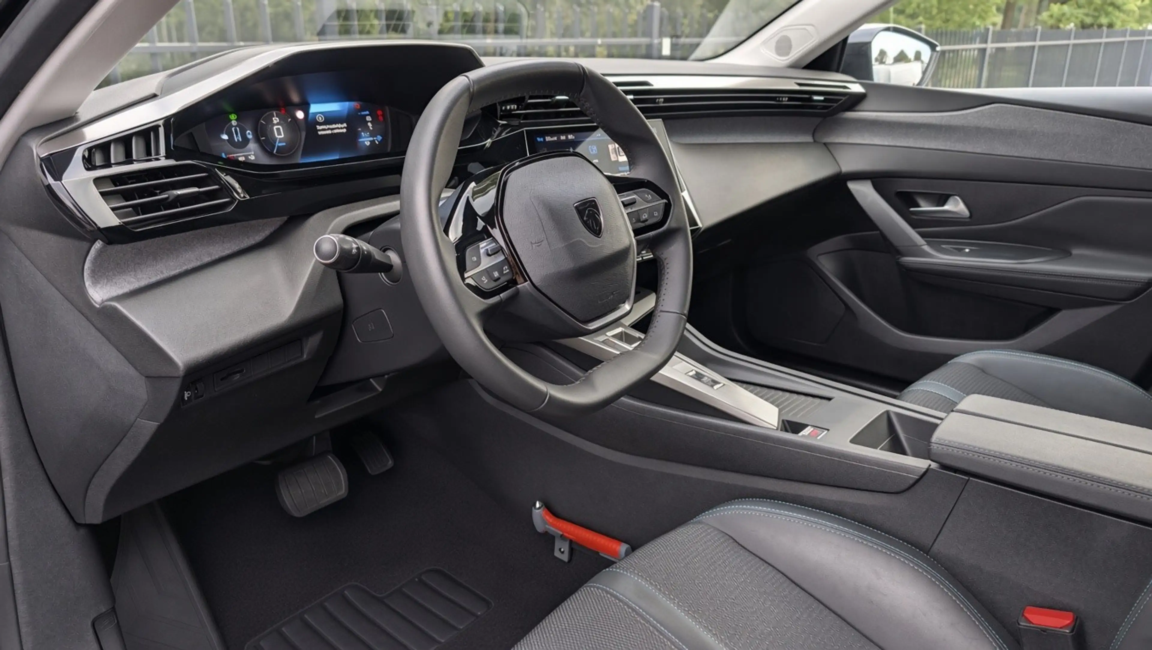 Peugeot 408 1.2 Hybrid 145 e-DCS6 Allure | Navi | Camera | PDC — photo 10