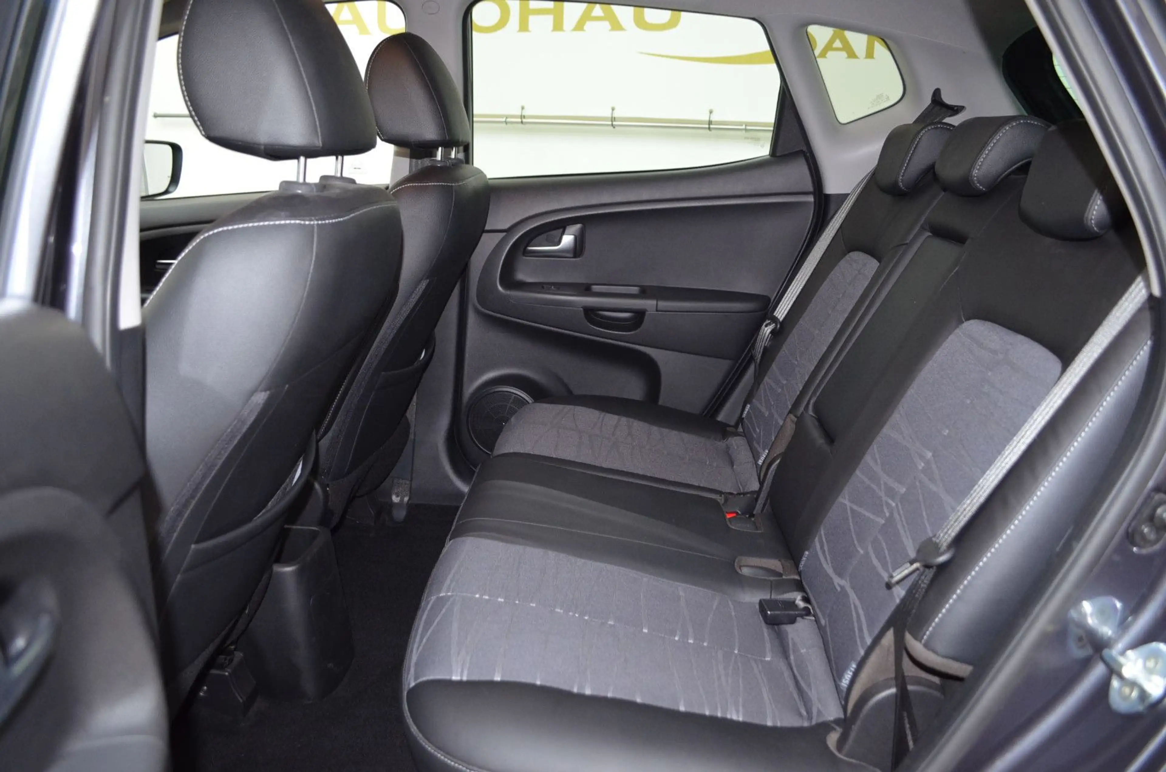 Kia Venga Dream Team 1.4 ~ Leder~Navi~Cam~Keyless — photo 15