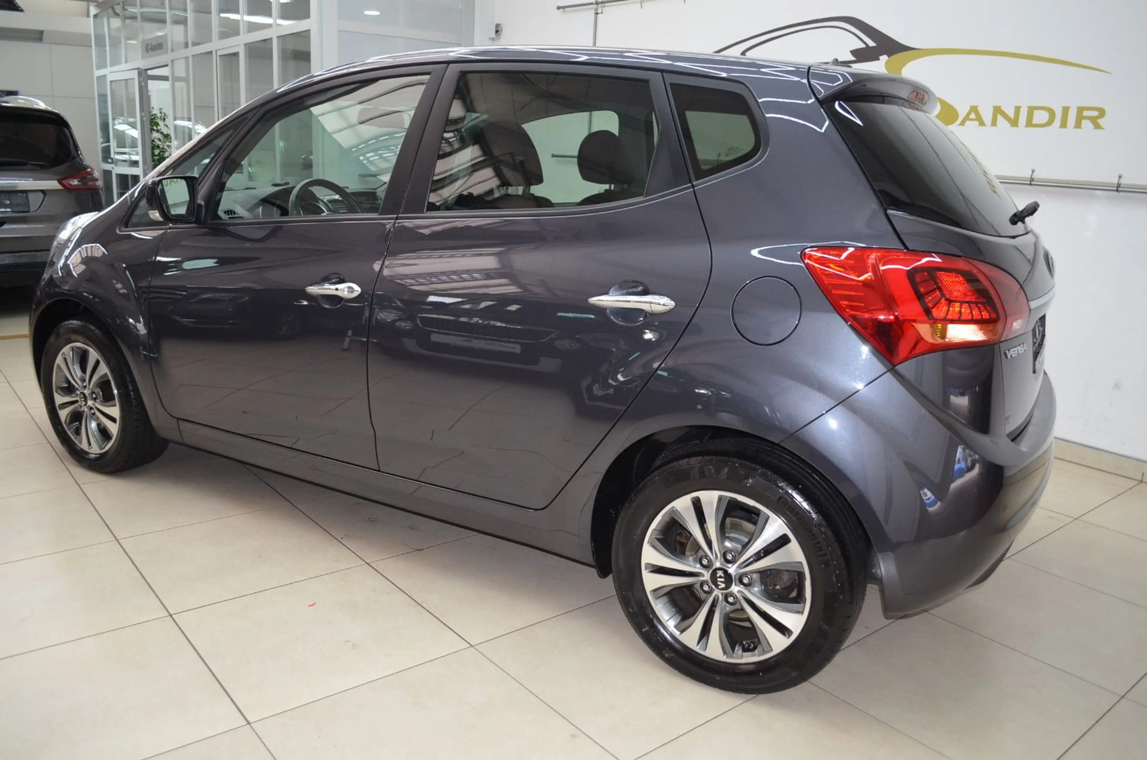 Kia Venga Dream Team 1.4 ~ Leder~Navi~Cam~Keyless — photo 8