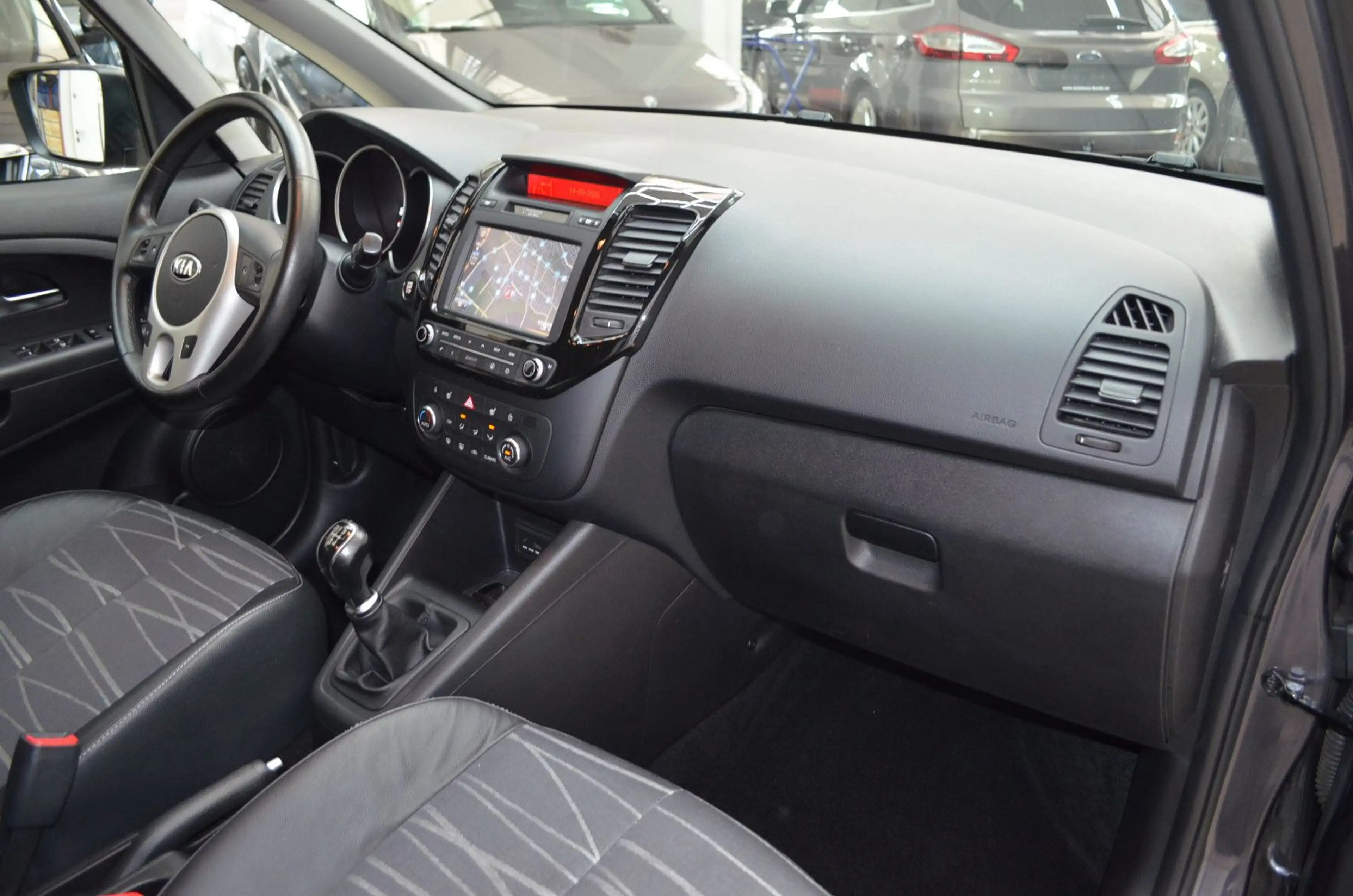 Kia Venga Dream Team 1.4 ~ Leder~Navi~Cam~Keyless — photo 13