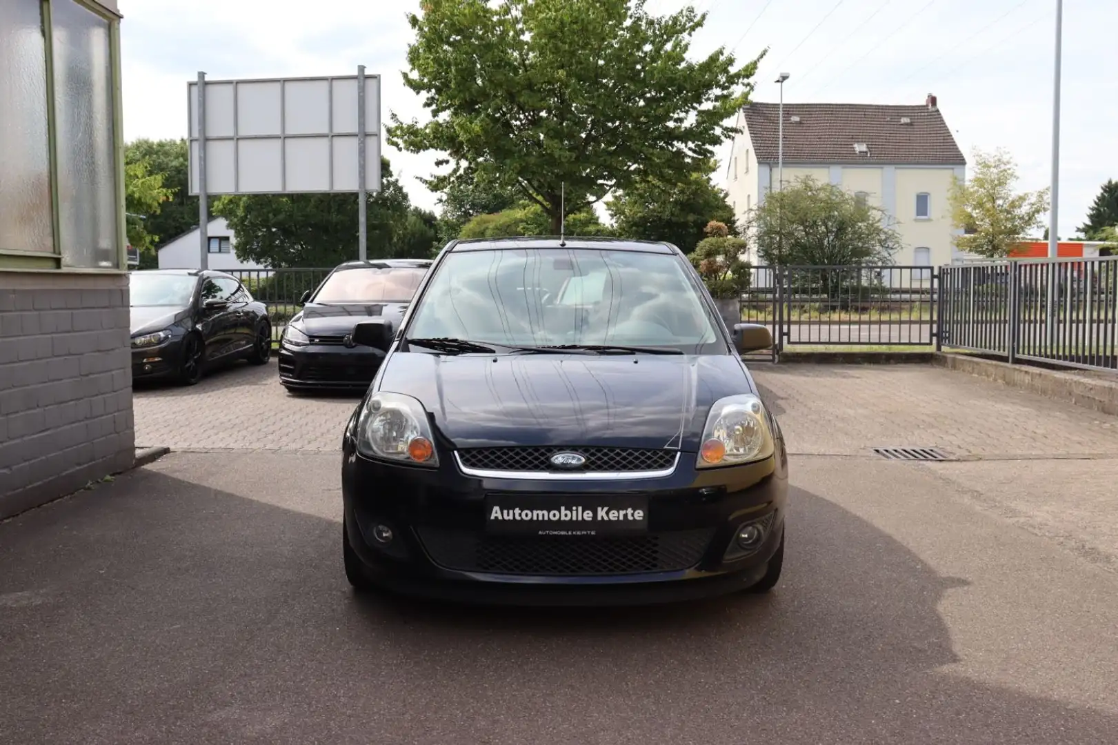 Ford Fiesta Ghia Klima ZV Radio TÜVNEU Insp.NEU Siyah - 2