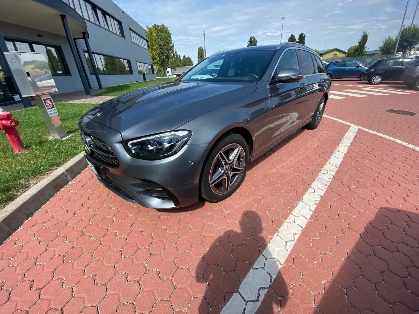 Mercedes-Benz E 300 SW de phev (eq-power) Premium auto my20 Grau - 1