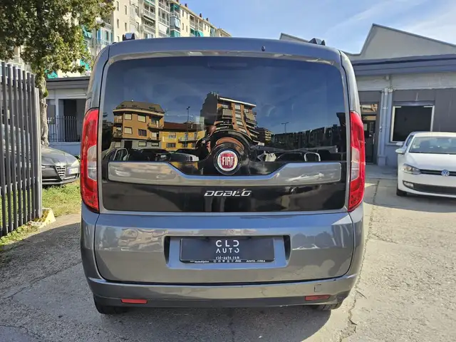 Fiat Doblo view 4