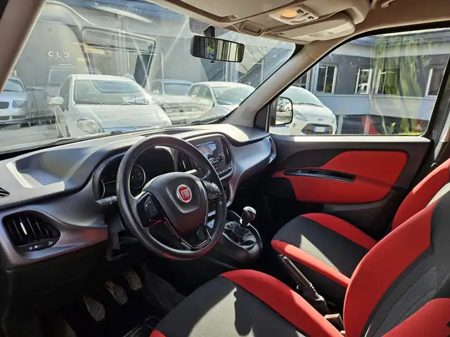 Fiat Doblo view 6
