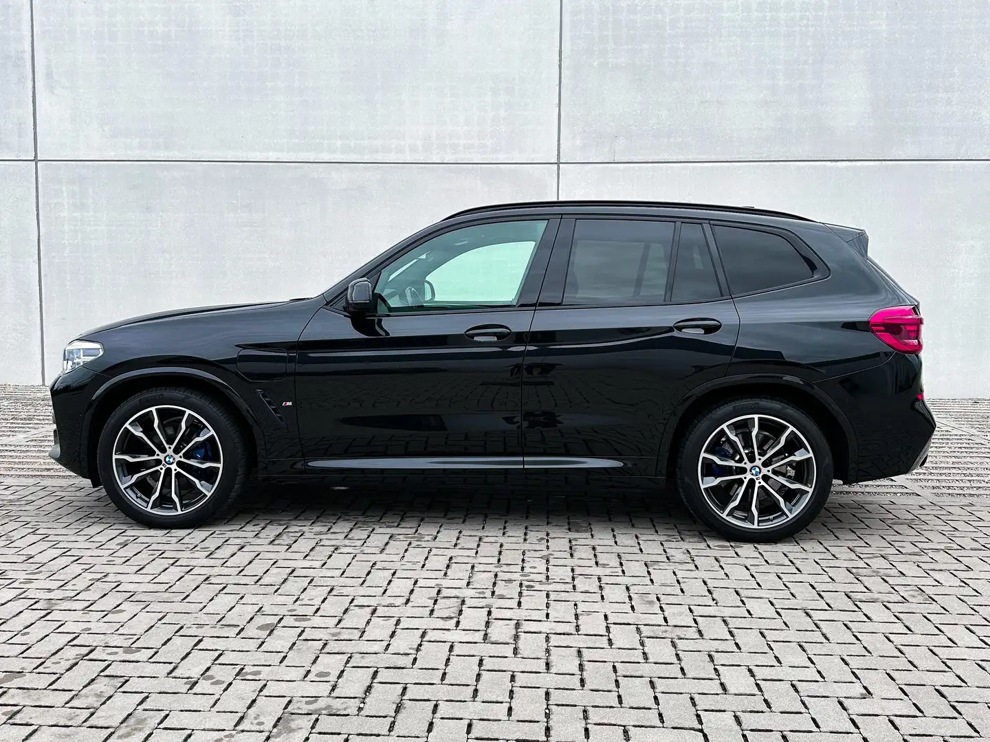 BMW X3 xDrive30e Aut. M-Sport | Zetelverwarm | 360 sensor Zwart - 2