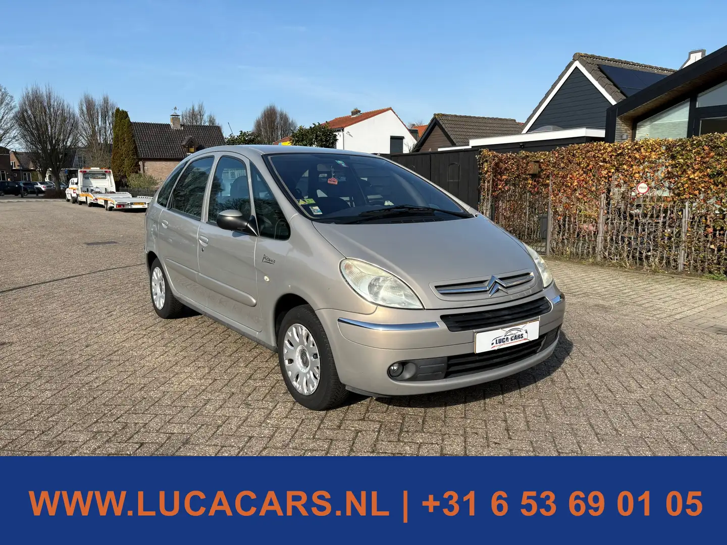 Citroen Xsara Picasso 1.6i Attraction 2X SLEUTEL + BOEKJES! Beige - 2
