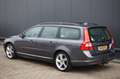 Volvo V70 2.4 D5 Momentum Grau - thumbnail 2