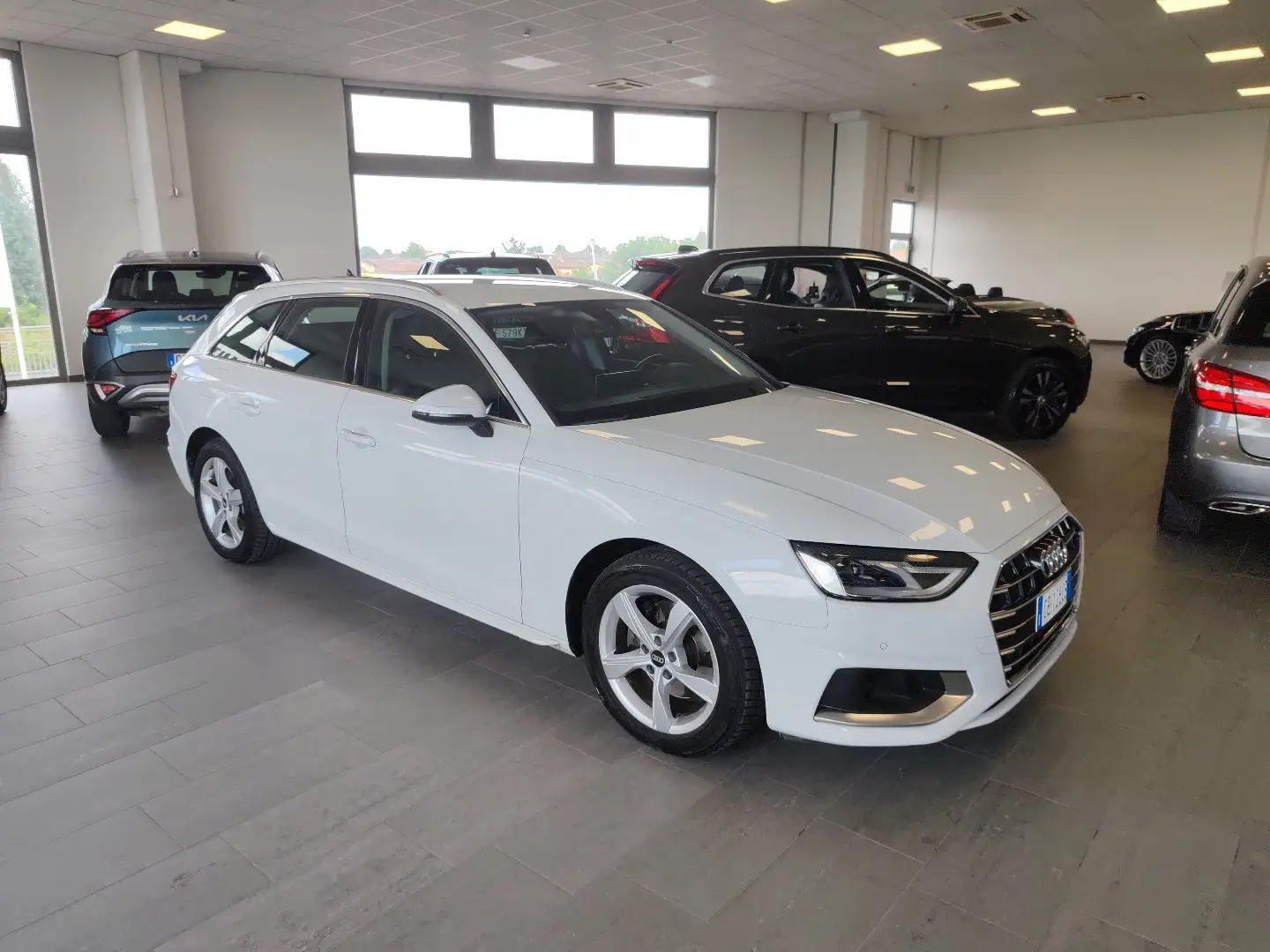 Audi A4 Avant 30 TDI S tronic Bus.Advanced MHEV Fari LED Wit - 2