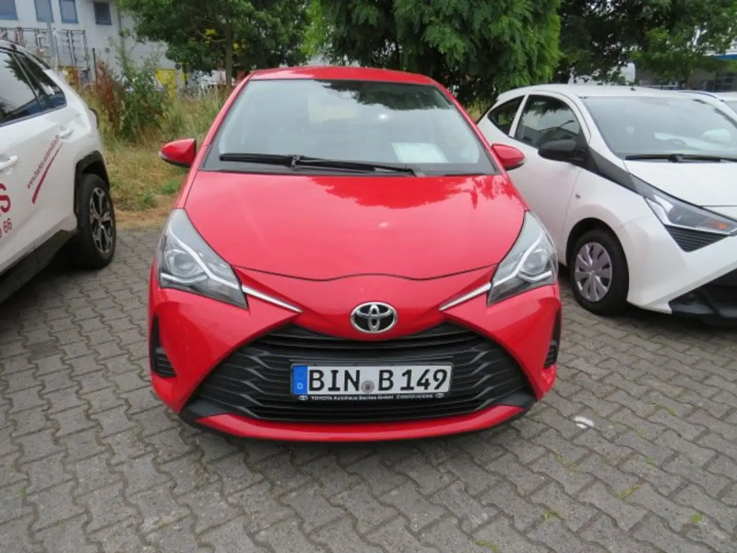 Toyota Yaris Comfort Weiß - 2