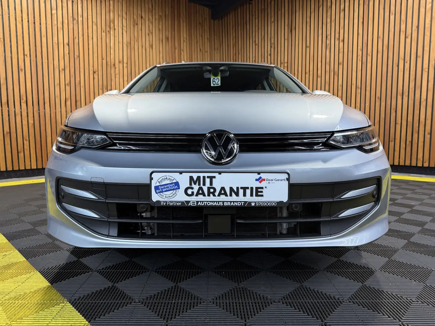 Volkswagen Golf Variant 2,0 TDI Facelift *Navi*LED*Kam*AHK* Silber - 2