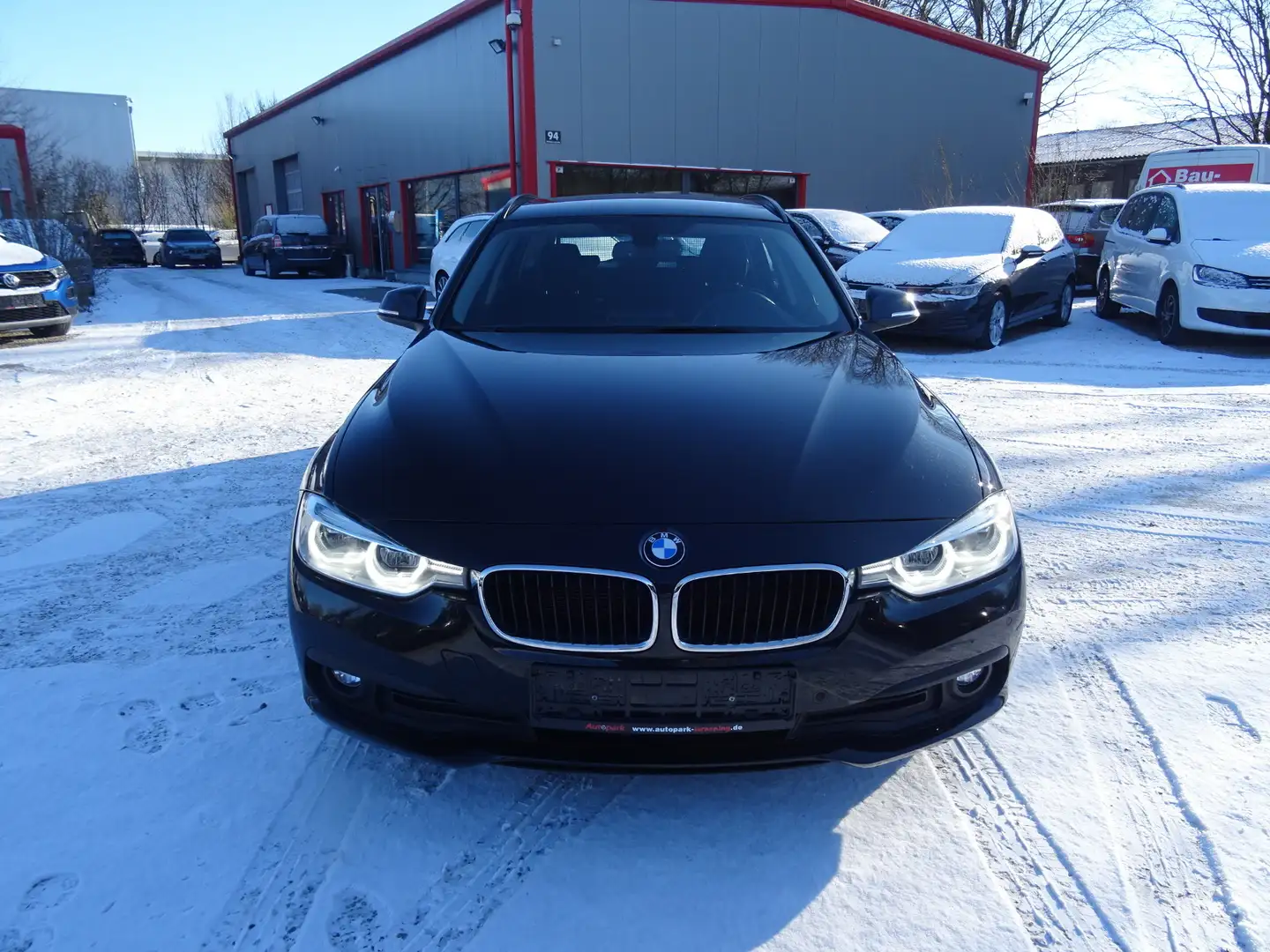 BMW 318 Touring (F31N) 318 d Noir - 2