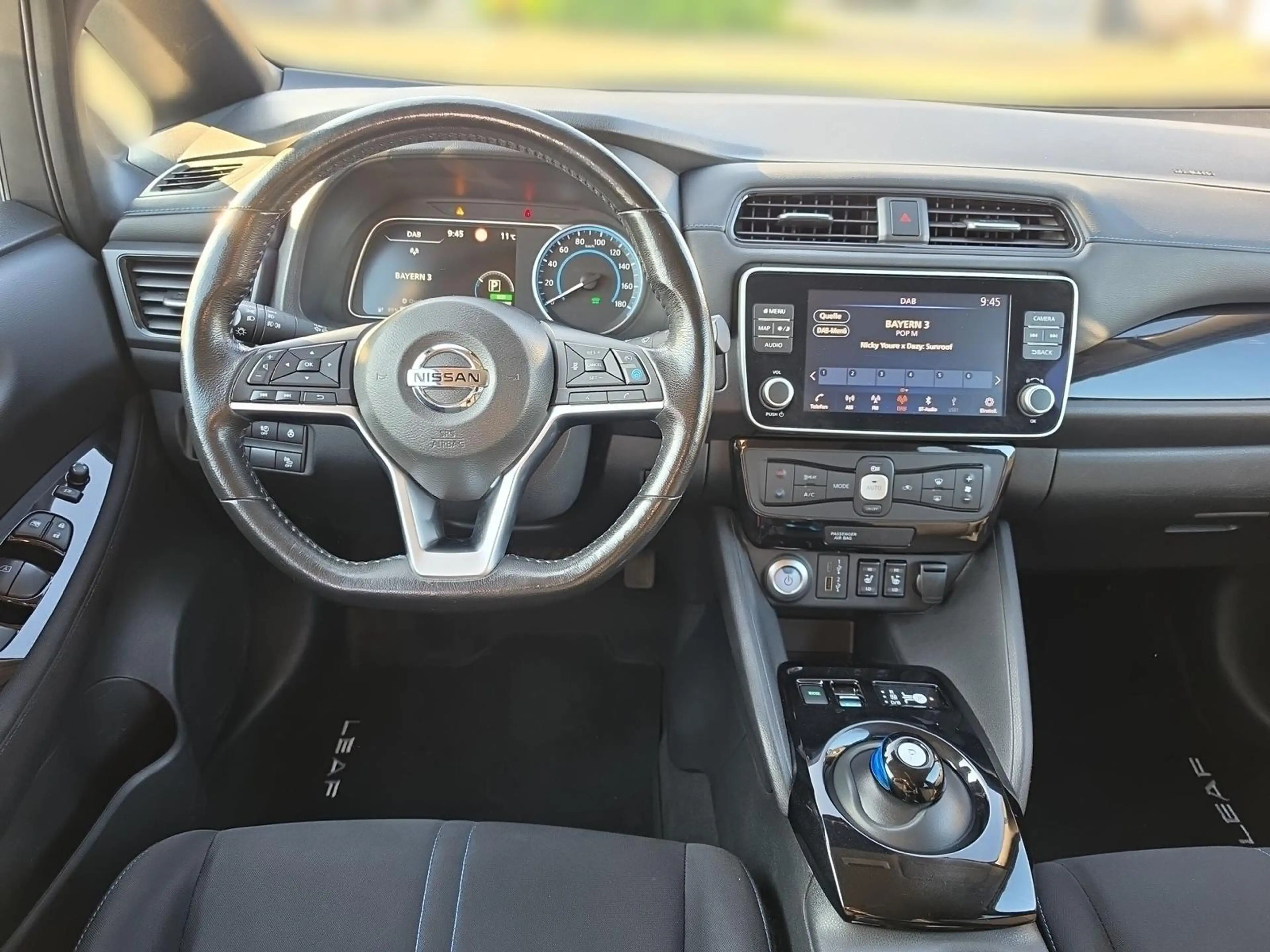 Nissan Leaf 40 kWh N-Connecta/NAVI/LED/Winter-Paket — photo 15