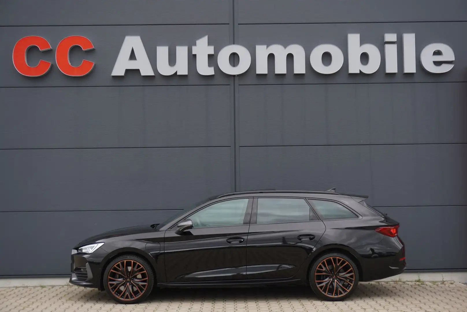 CUPRA Leon e-Hybrid+Pano+LED+19Zoll+Kamera+Virtual+DCC Schwarz - 1