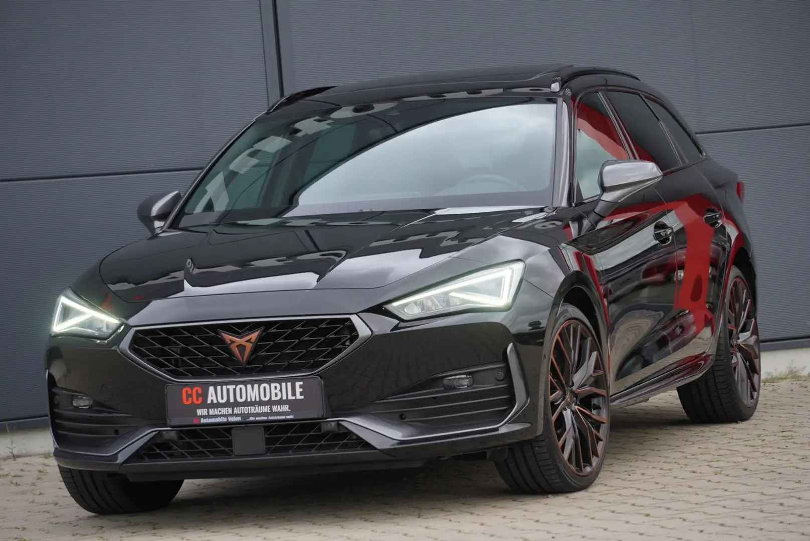 CUPRA Leon e-Hybrid+Pano+LED+19Zoll+Kamera+Virtual+DCC Schwarz - 2