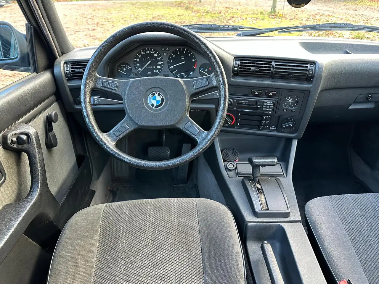 BMW 320 e30, foto 6