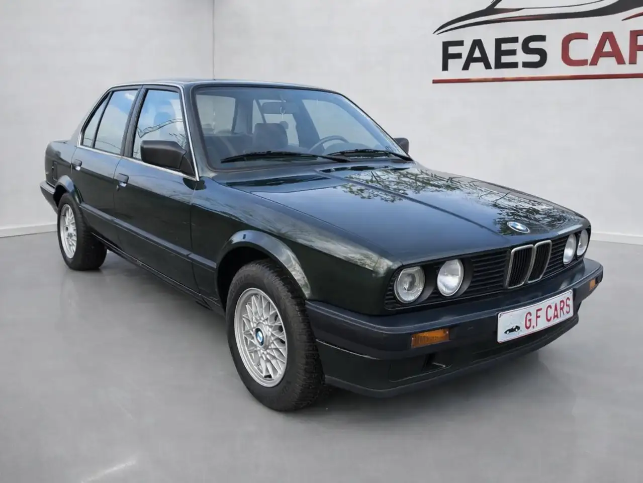 BMW 320 e30, foto 1