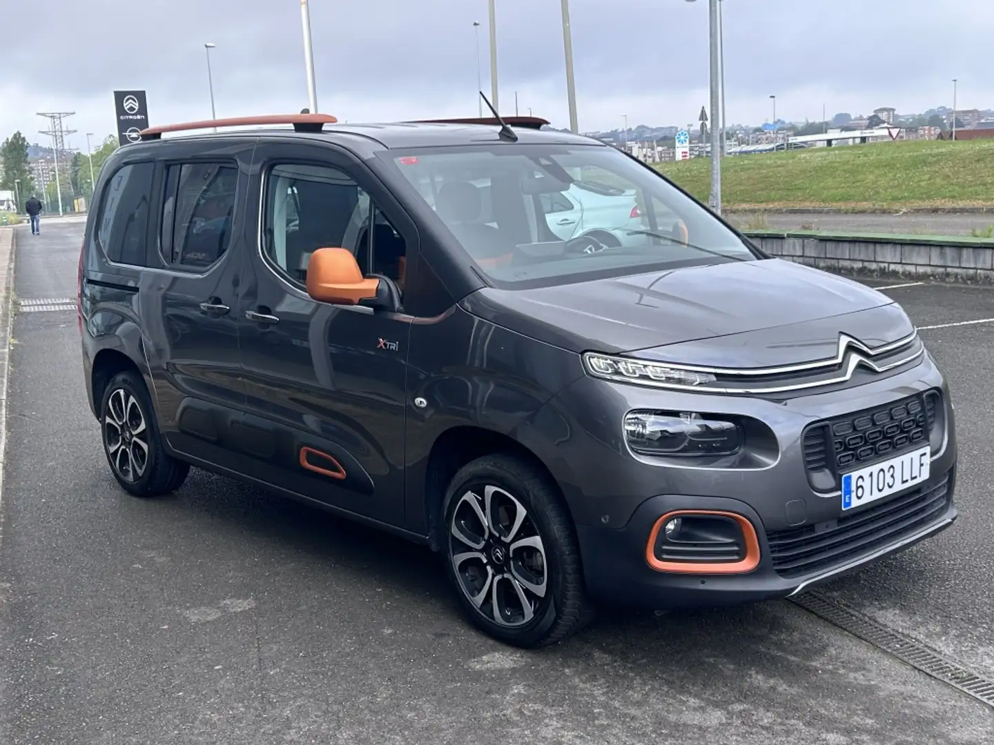 Citroen Berlingo BlueHDi S&S Talla M Shine EAT8 130 Gris - 2