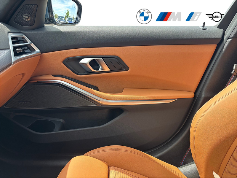BMW 330 e xDrive Touring M Sportpaket Innovationspaket AHK — photo 11