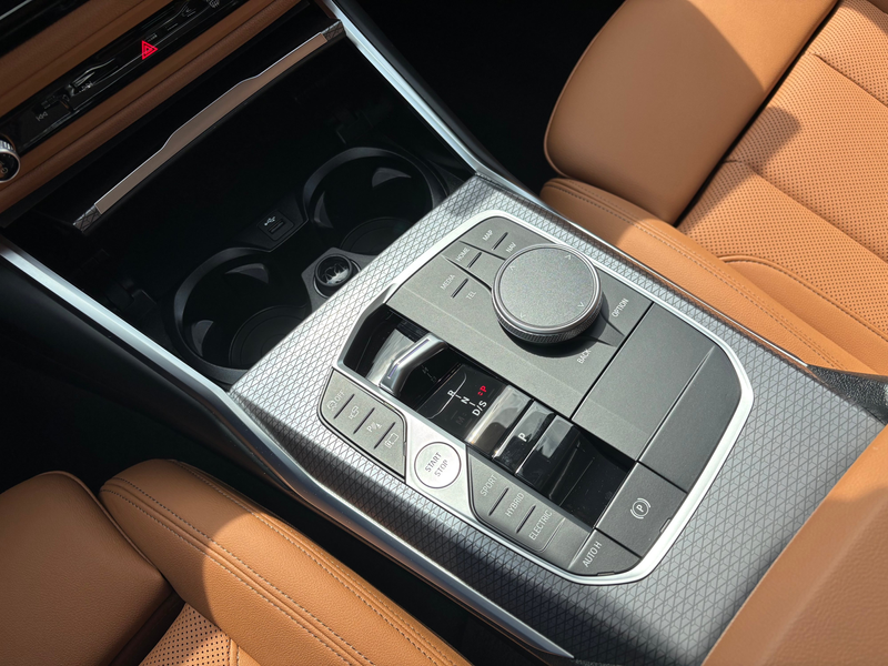 BMW 330 e xDrive Touring M Sportpaket Innovationspaket AHK — photo 10
