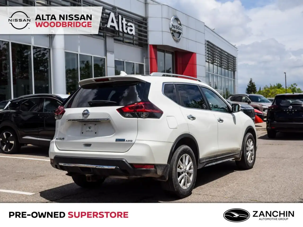Nissan Rogue снимка Nissan Rogue