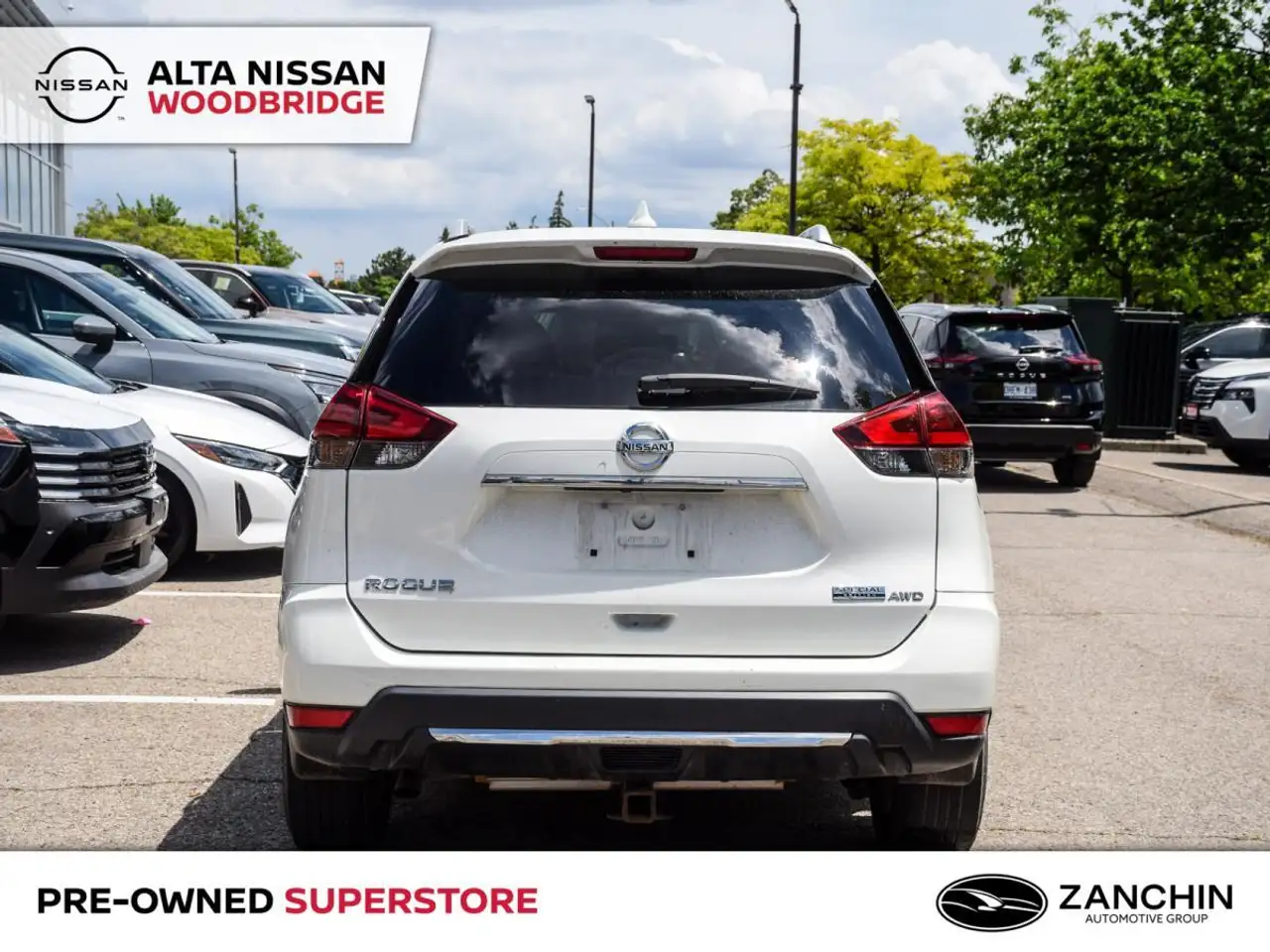 Nissan Rogue снимка Nissan Rogue