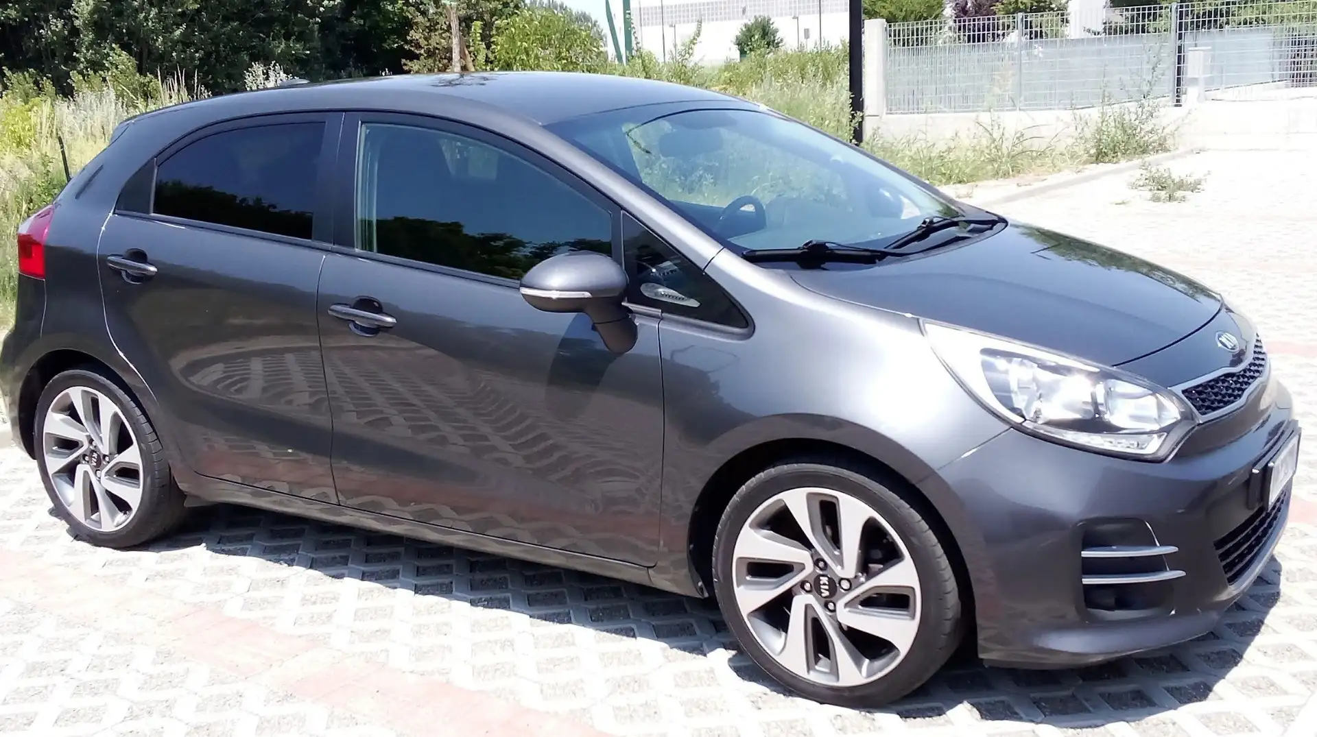 Kia Rio 5p 1.1 crdi Cool Grigio - 1