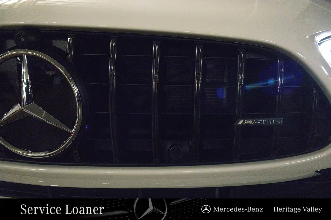 Mercedes-Benz C-Class снимка Mercedes-Benz C-Class