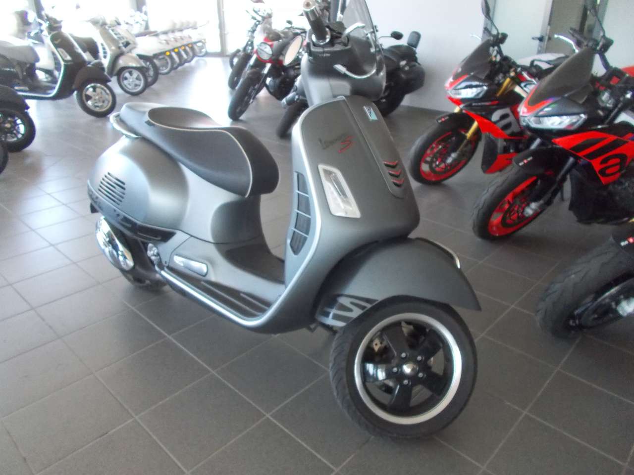 Vespa GTS 300 SUPERSPORT