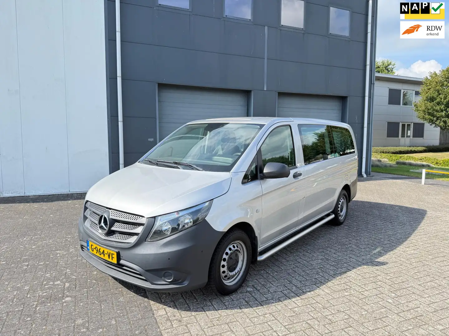 Mercedes-Benz Vito Tourer 114 CDI Select Lang 7p Airco 2019 Grijs - 1