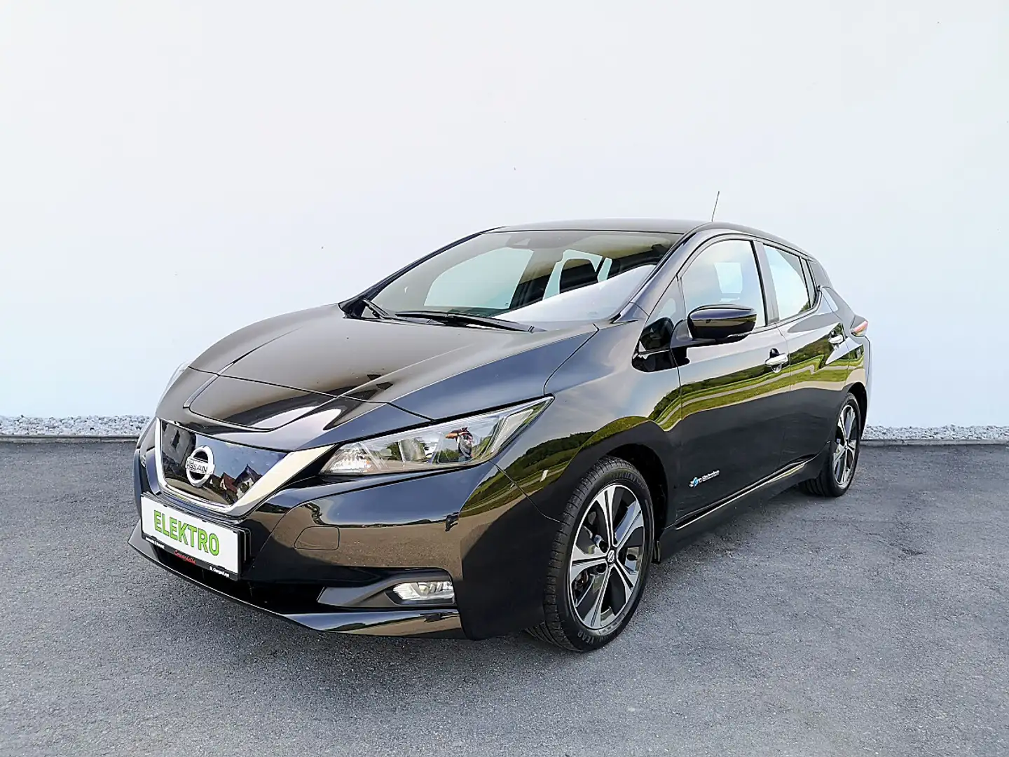 Nissan Leaf e Acenta 40kWh Schwarz - 1