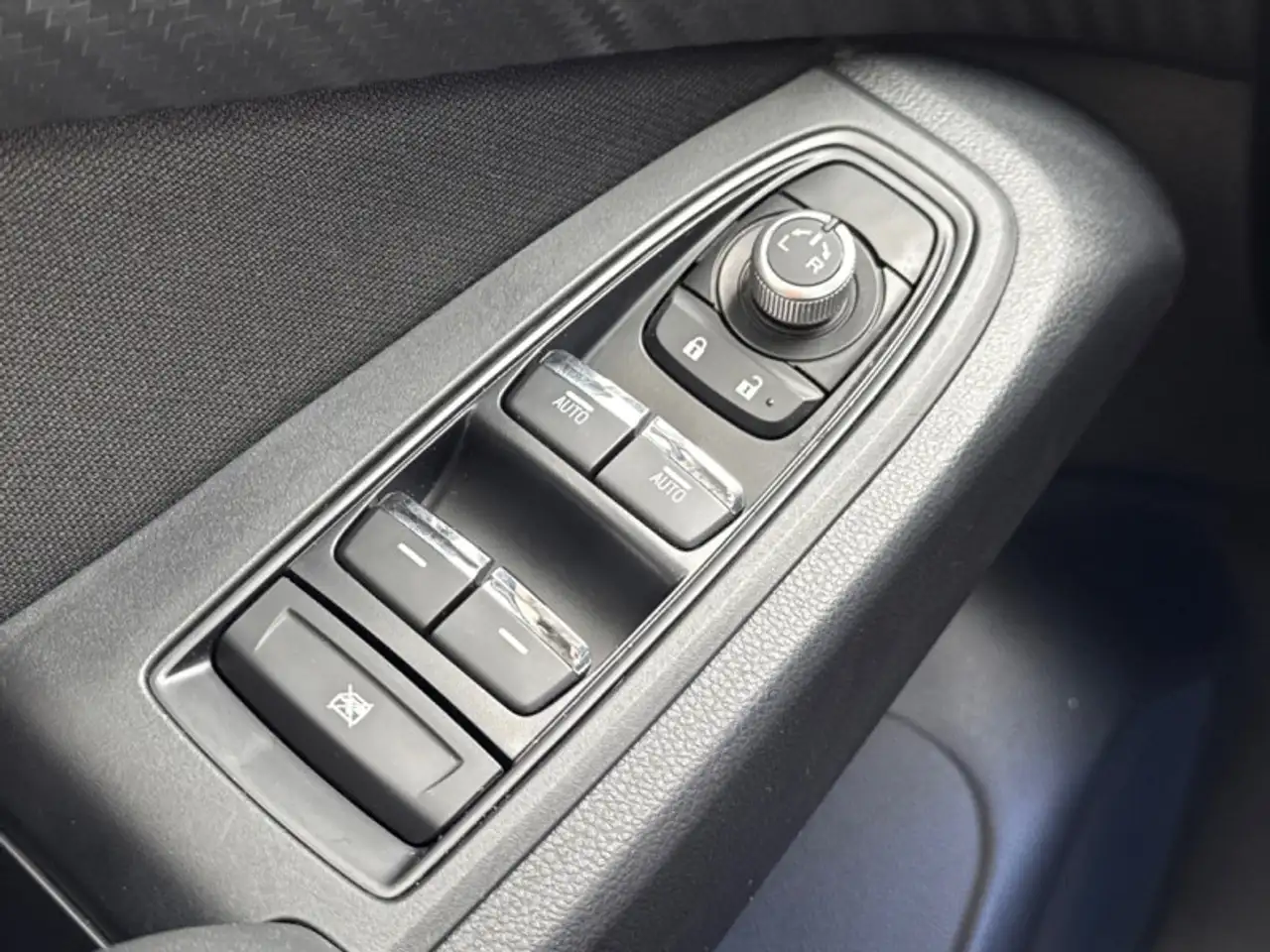 Subaru Ascent photo Subaru Ascent