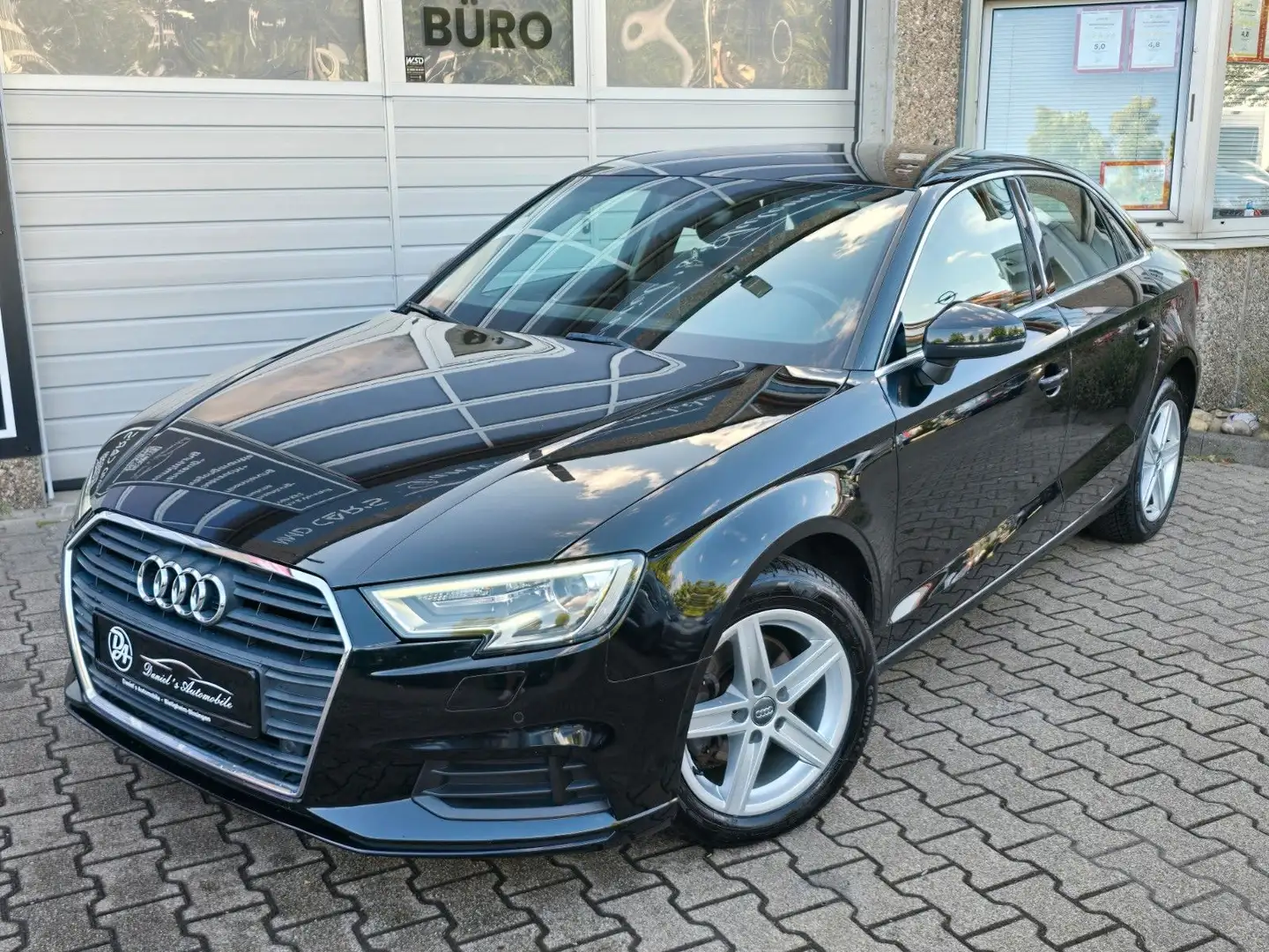 Audi A3 Limousine/PDC/DIGITALTACHO/NAVI Zwart - 2