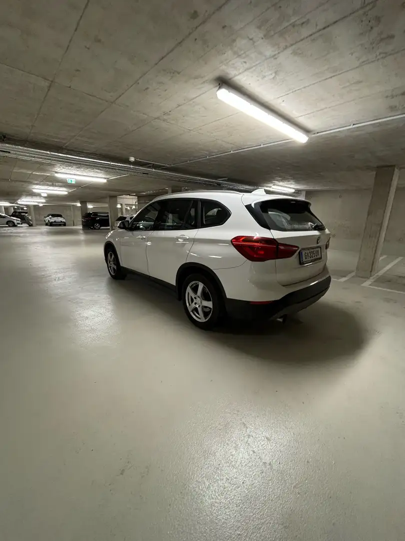 BMW X1 xDrive18d Advantage 15 000€ fix! Weiß - 2