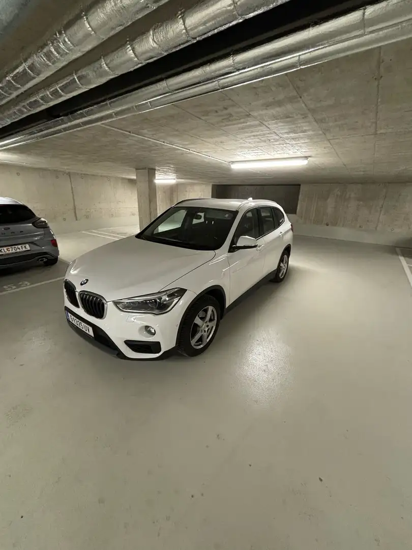 BMW X1 xDrive18d Advantage 15 000€ fix! Weiß - 1