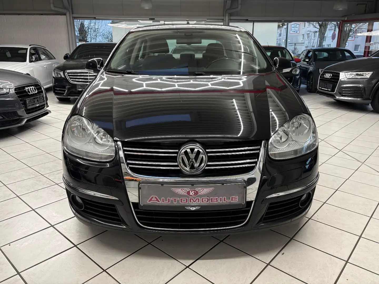 Volkswagen Jetta V United 1.4 TSI NAVI PDC SHZ Schwarz - 2