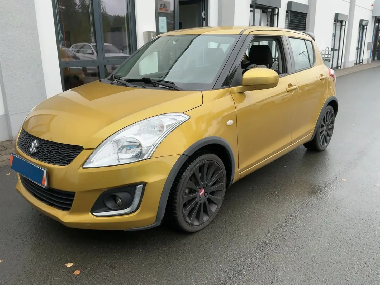 Suzuki Swift Club Gelb - 2