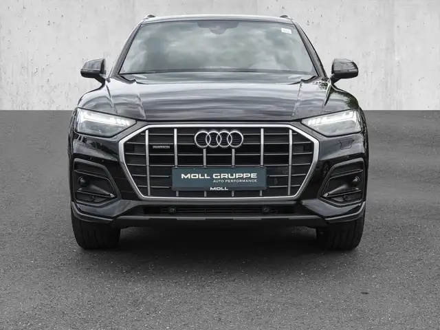 Audi Q5 view 3
