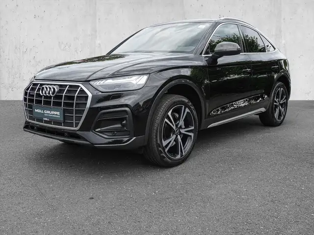 Audi Q5 view 2