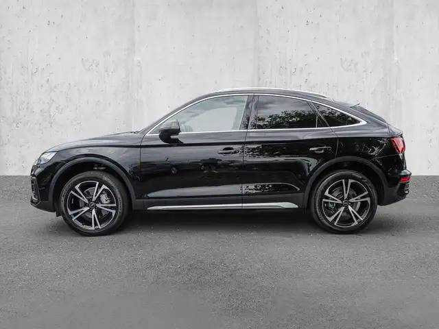 Audi Q5 view 5
