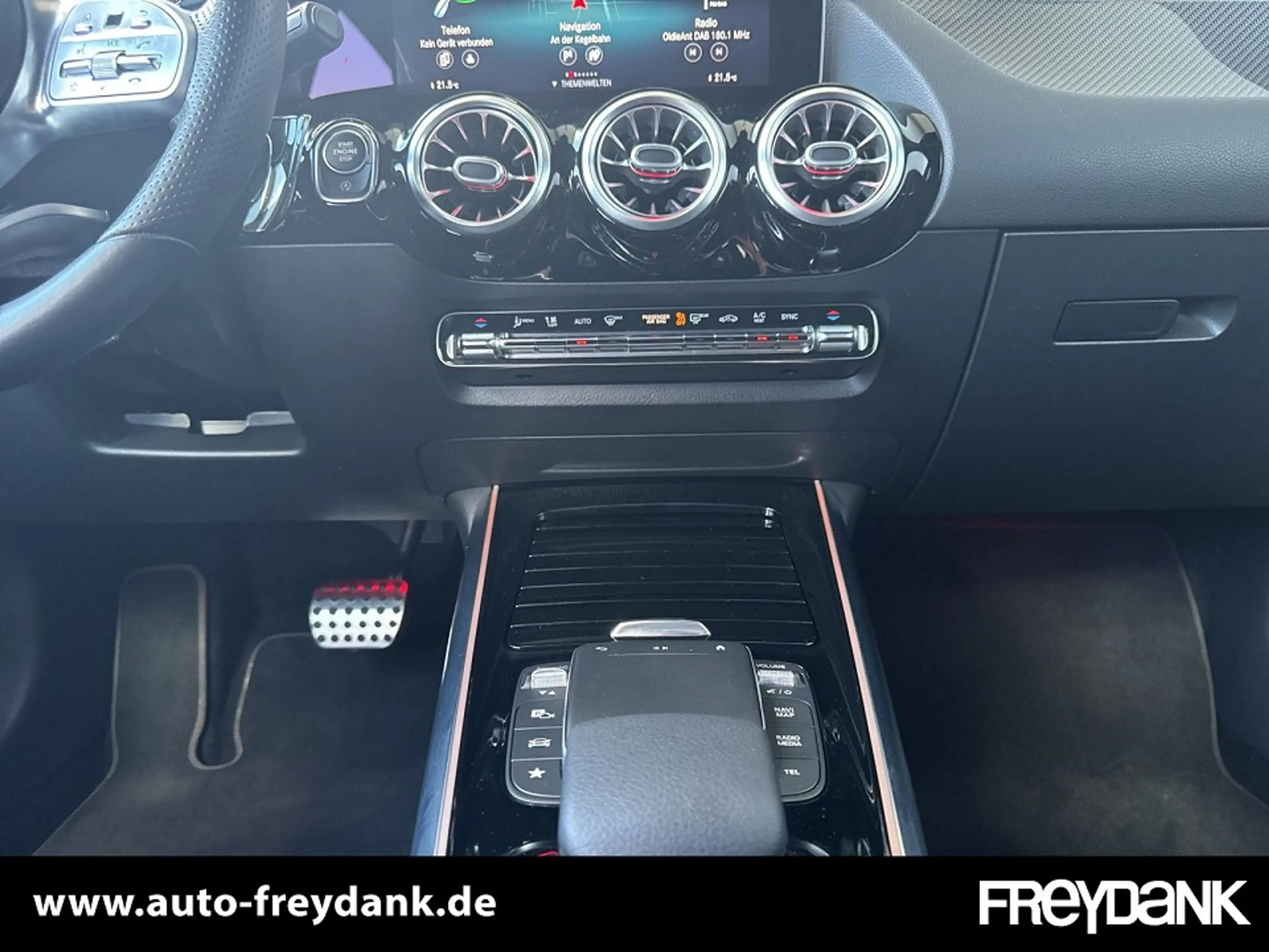 Mercedes-Benz GLA 200 Aut. AMG Line LED Keyless Park — photo 13