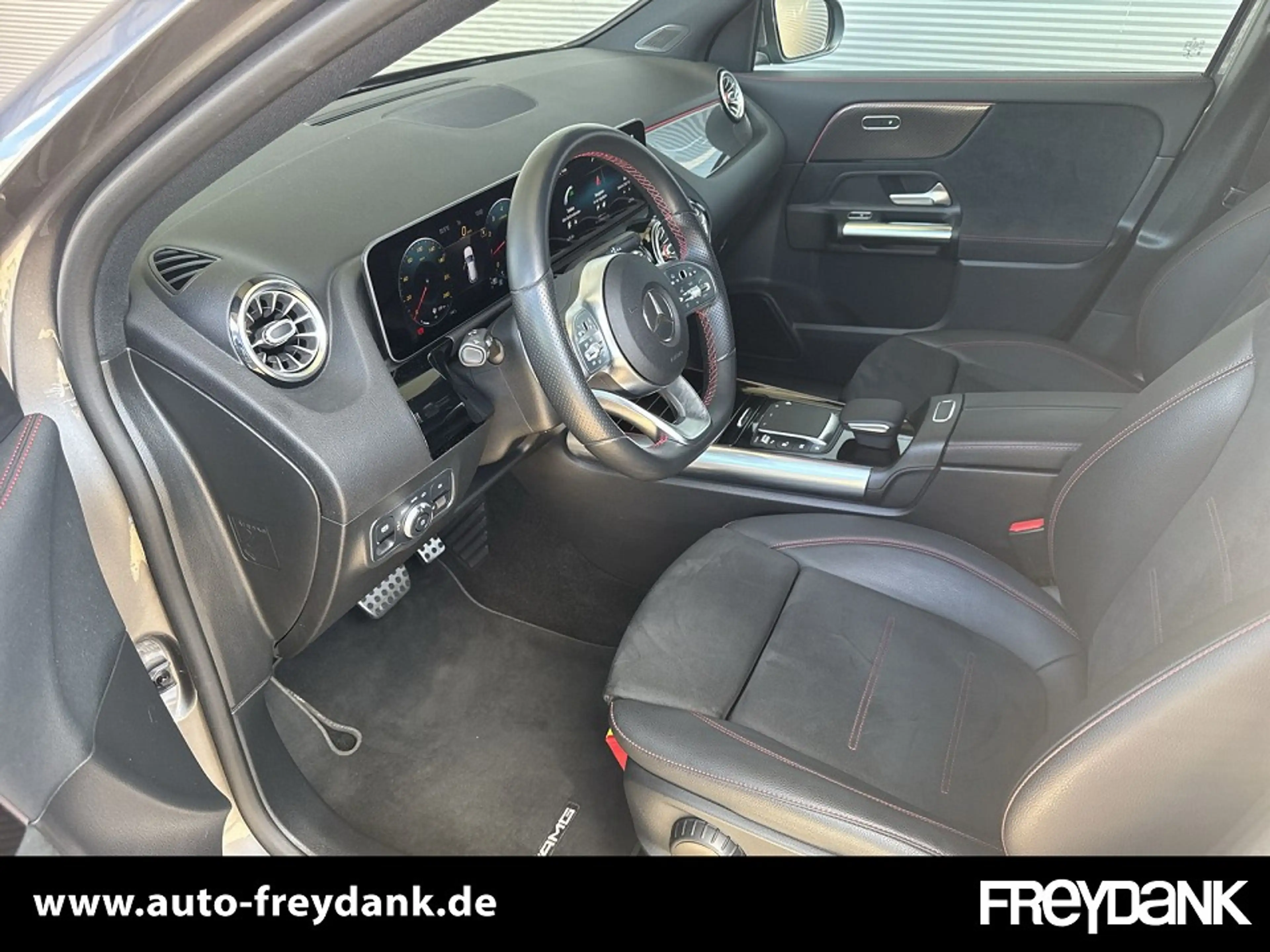 Mercedes-Benz GLA 200 Aut. AMG Line LED Keyless Park — photo 10