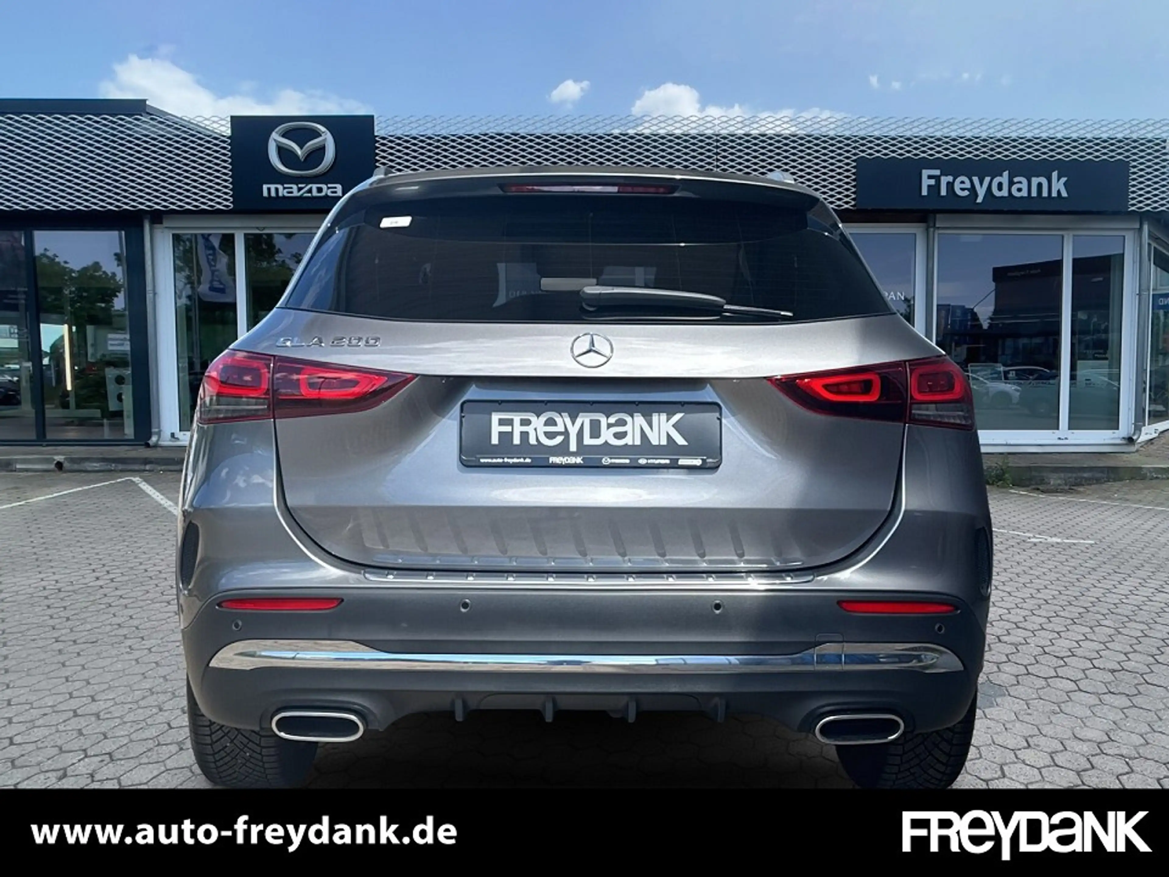 Mercedes-Benz GLA 200 Aut. AMG Line LED Keyless Park — photo 4